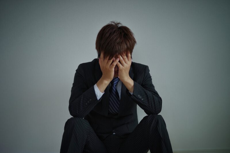 闇金を完済させないために使う悪質な手法とは？