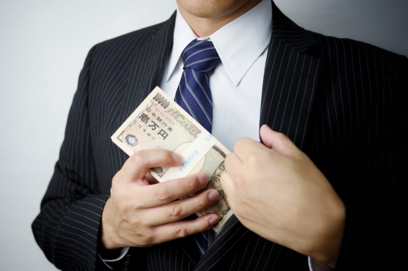 闇金の借金は法律的に過払い金が発生している